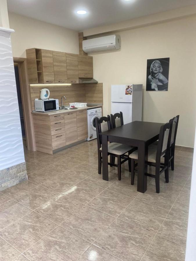 פומורי Golden Sea View Apartments מראה חיצוני תמונה