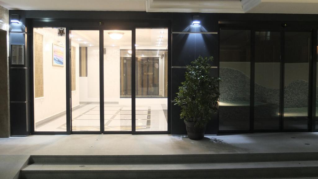 פומורי Golden Sea View Apartments מראה חיצוני תמונה