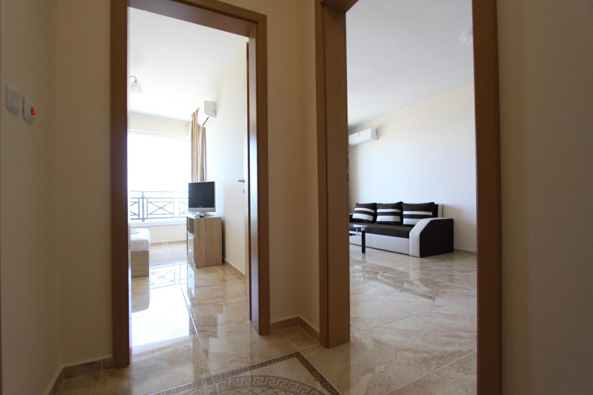 פומורי Golden Sea View Apartments מראה חיצוני תמונה