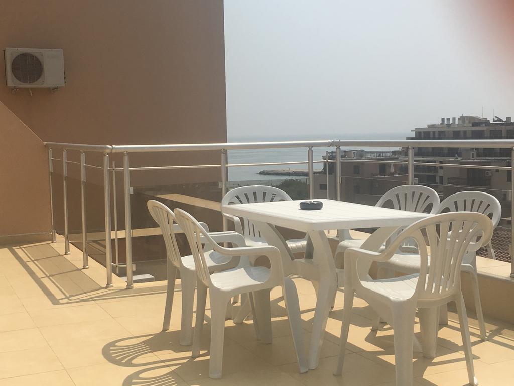 פומורי Golden Sea View Apartments מראה חיצוני תמונה