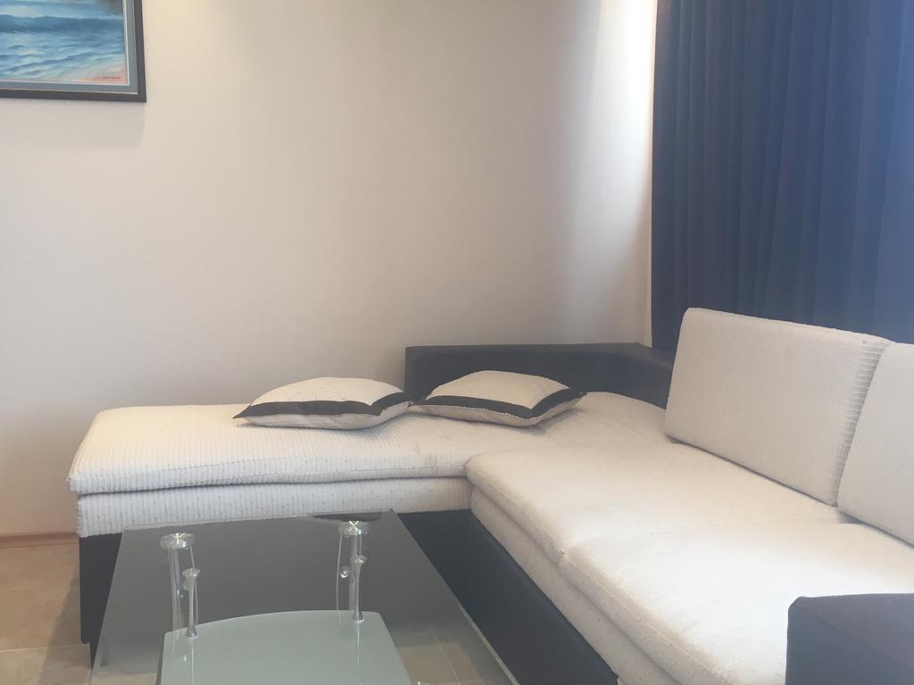 פומורי Golden Sea View Apartments מראה חיצוני תמונה