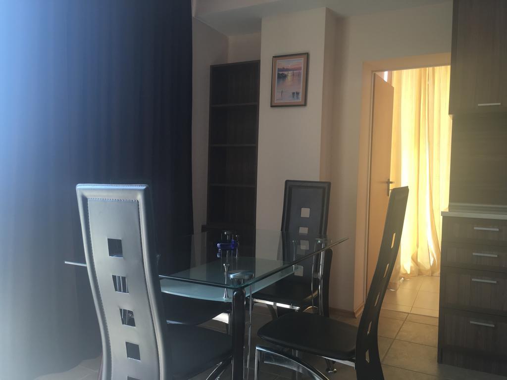 פומורי Golden Sea View Apartments מראה חיצוני תמונה