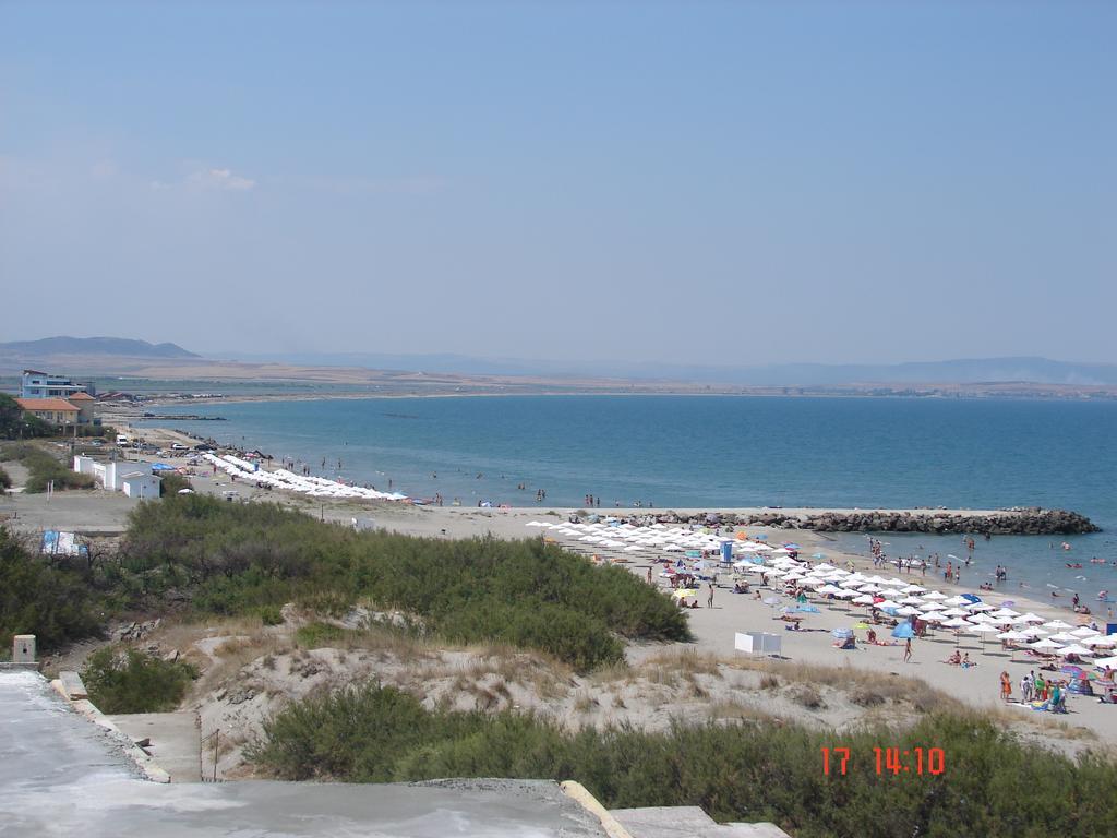 פומורי Golden Sea View Apartments מראה חיצוני תמונה