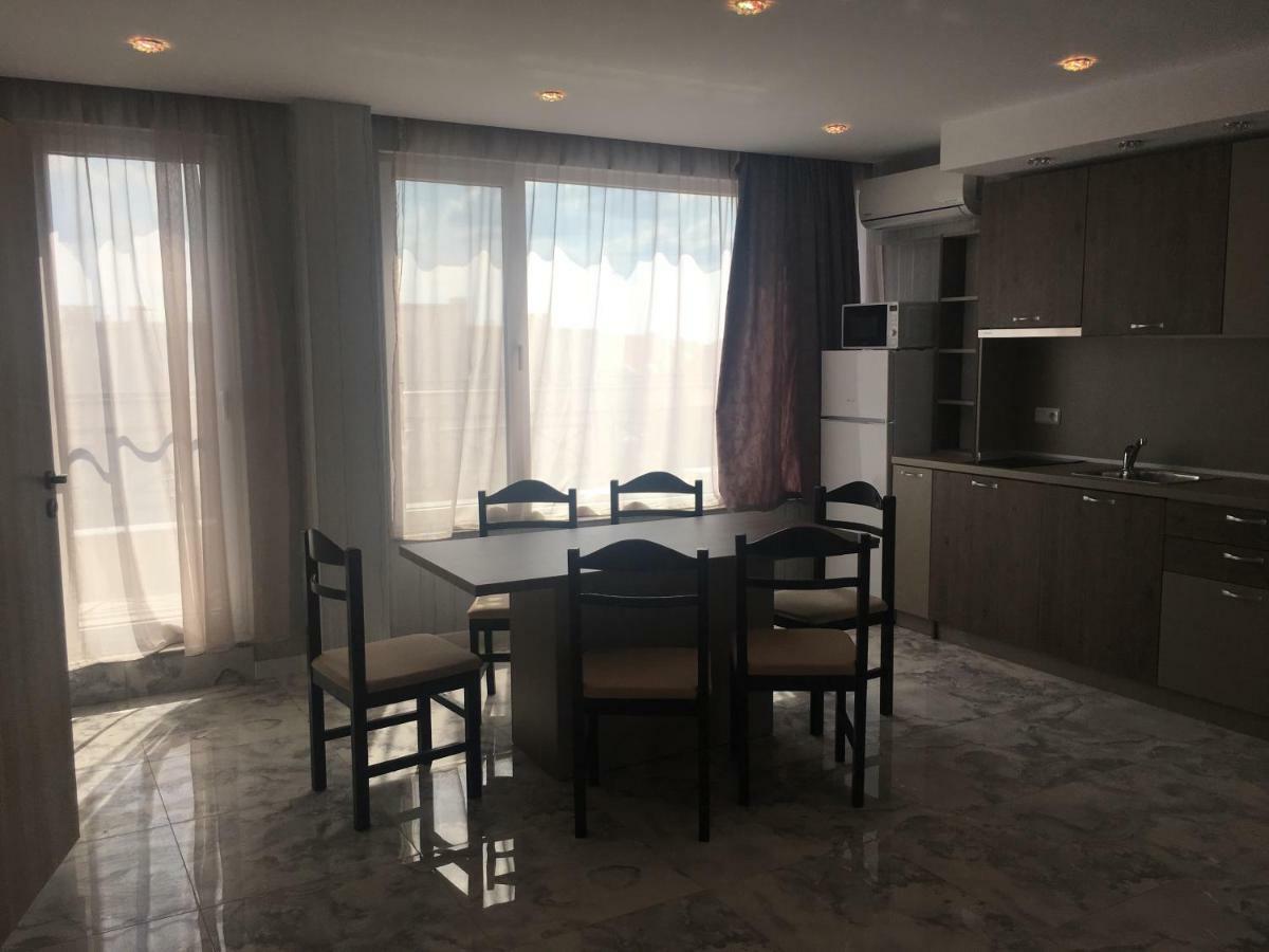 פומורי Golden Sea View Apartments מראה חיצוני תמונה